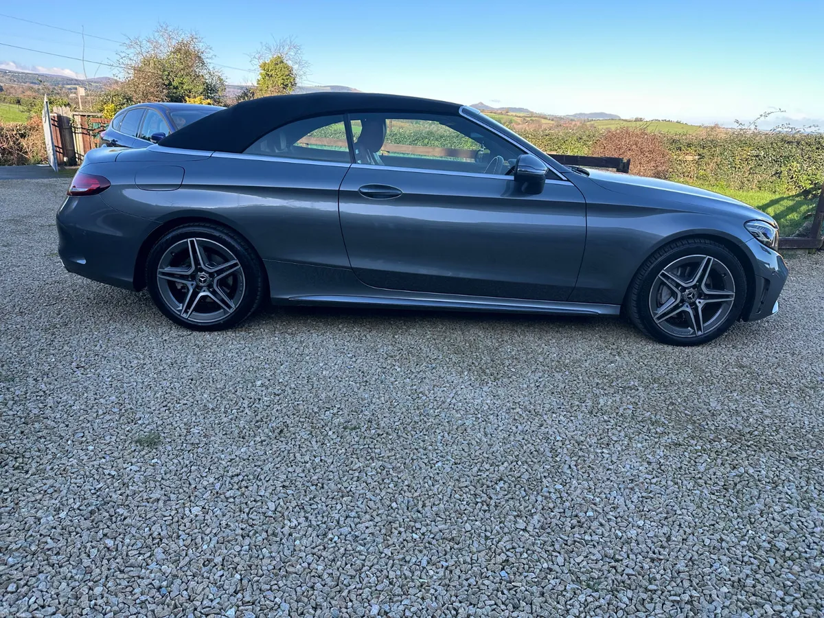 Mercedes-Benz C-Class Convertible 2019 - Image 4