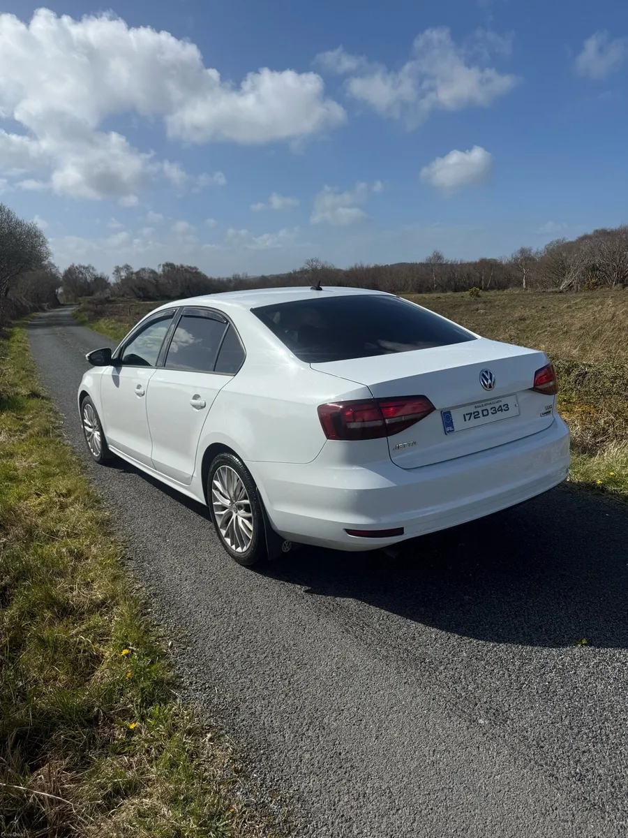 Volkswagen Jetta - Image 3