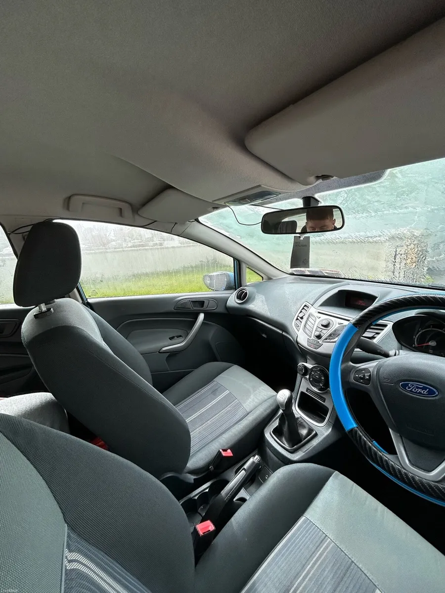 Ford fiesta 1.2L Petrol - Image 3