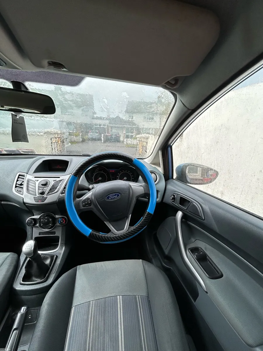 Ford fiesta 1.2L Petrol - Image 4