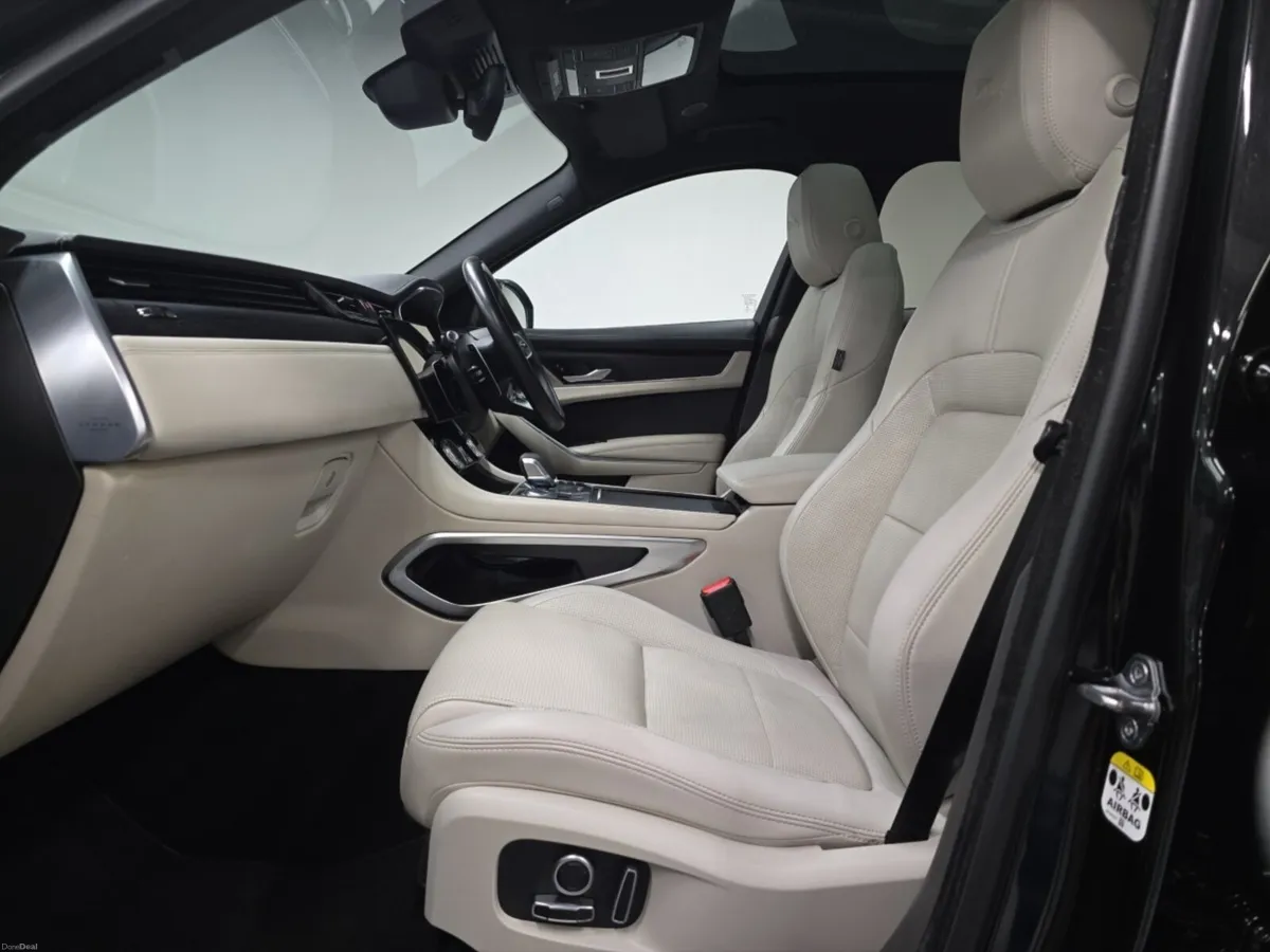 Jaguar F-pace F-Pace Estate Special Editions R-Dyn - Image 3