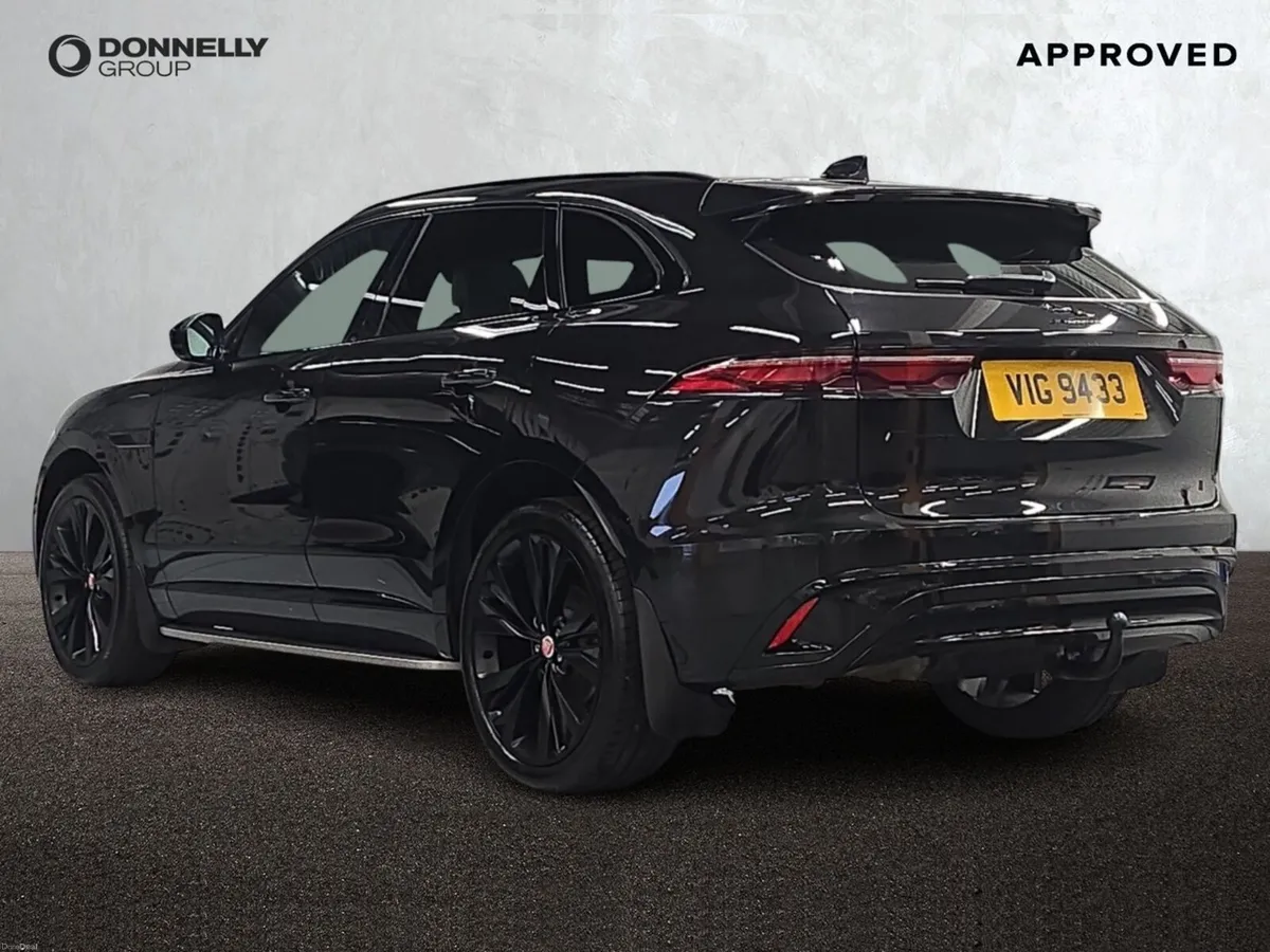 Jaguar F-pace F-Pace Estate Special Editions R-Dyn - Image 2