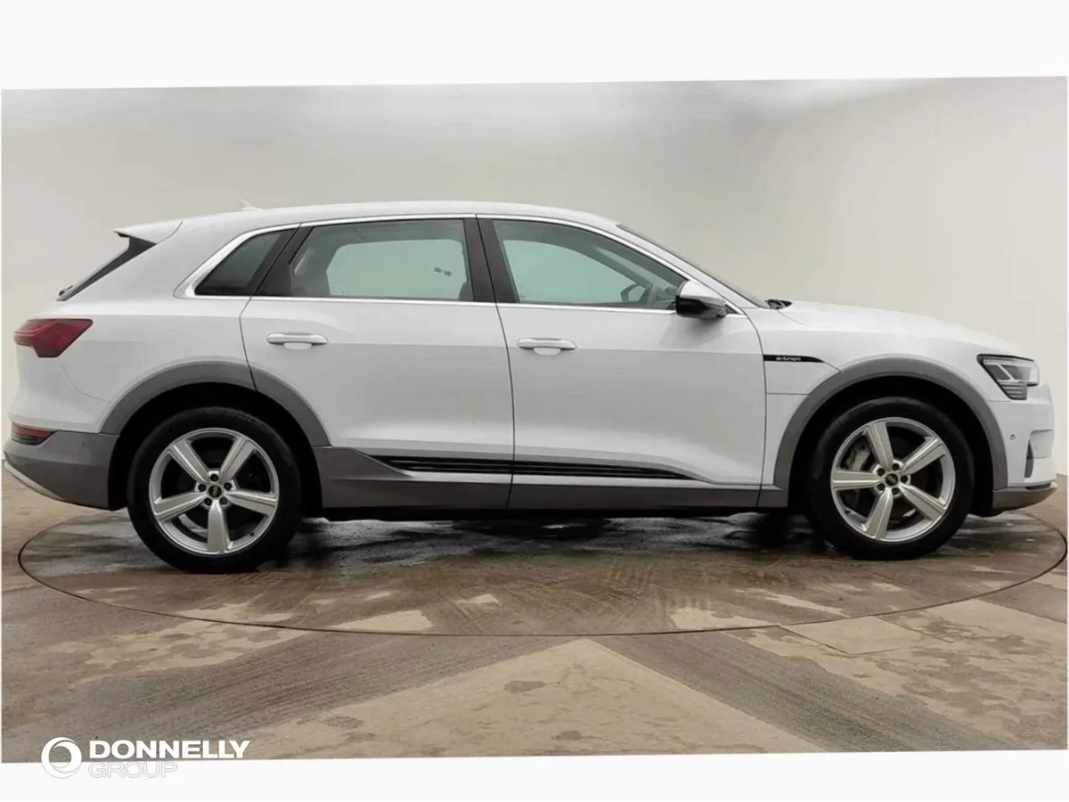 Audi E-tron Estate Technik - Image 4