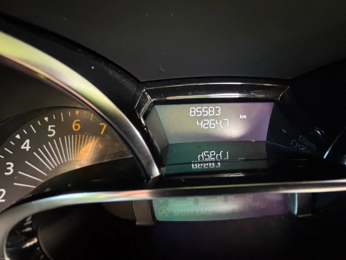 Renault Clio 2016 - Image 2