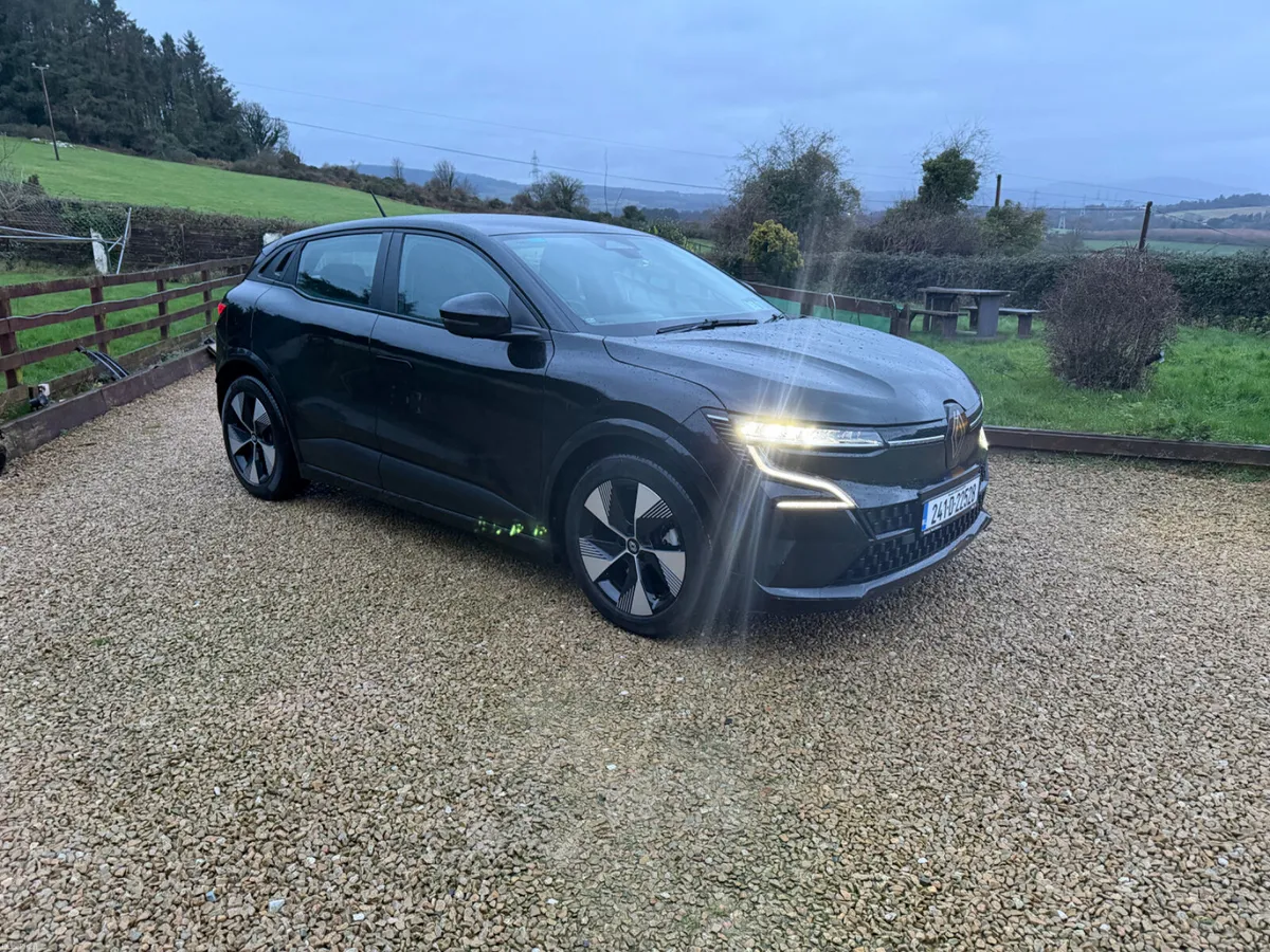 Renault Megane EV40 Equilibrium 2024 - Image 1