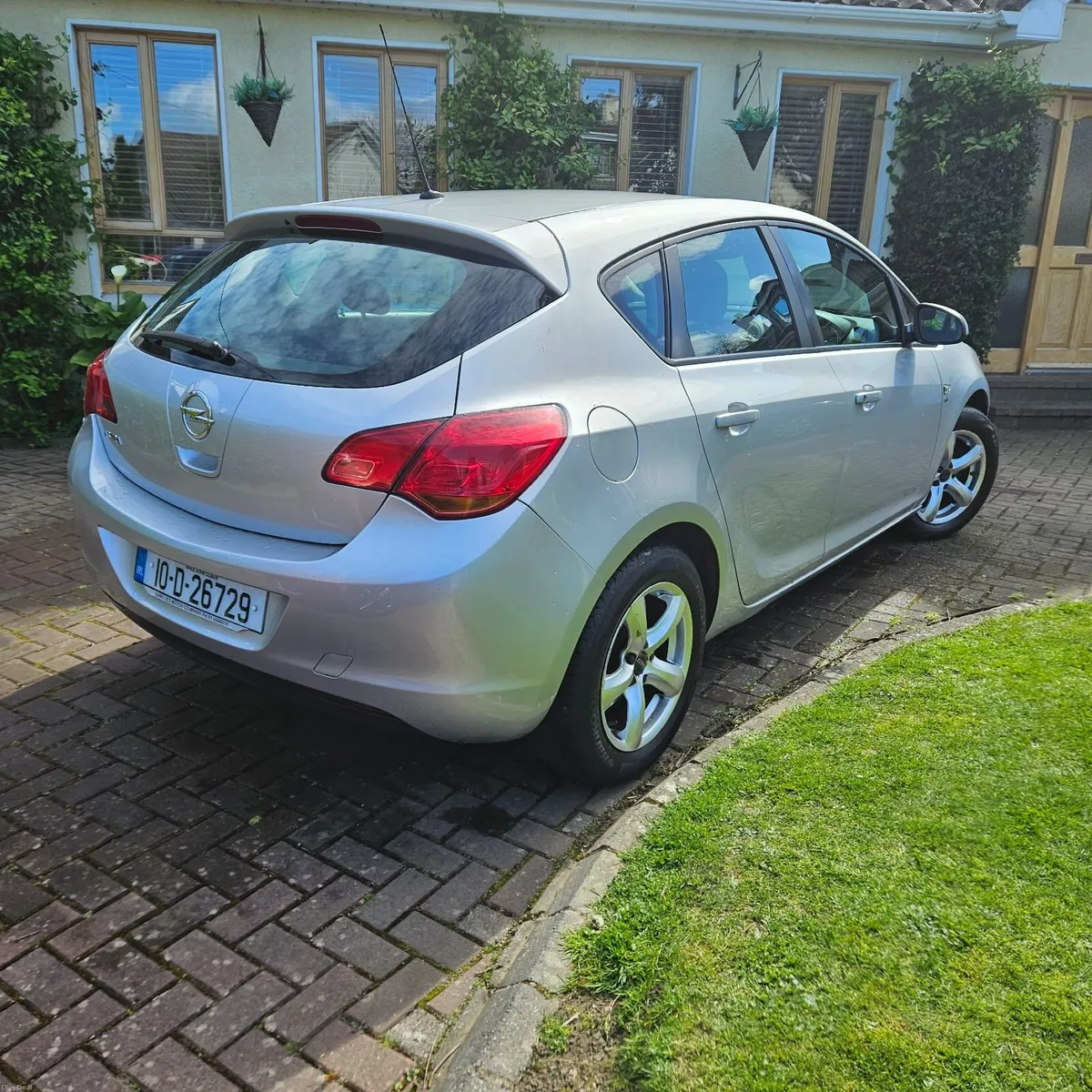 Opel Astra 2010 - Image 3