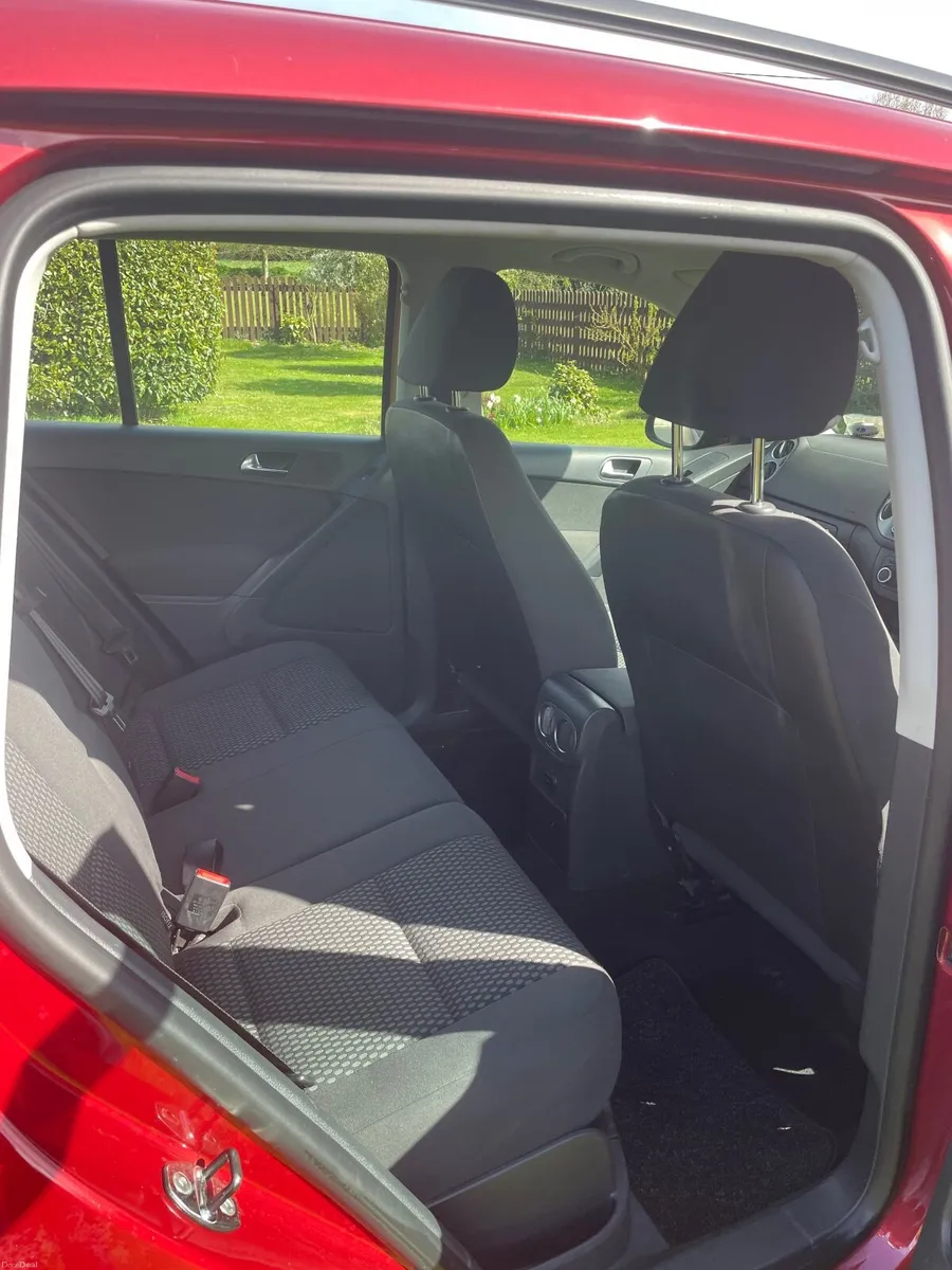Volkswagen Tiguan 2010 - Image 4