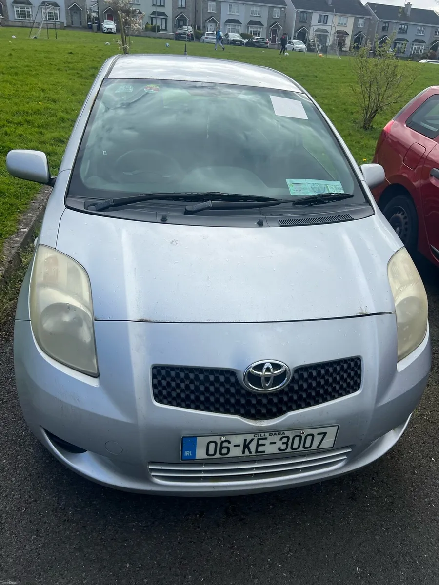 Toyota Yaris 2006 - Image 2