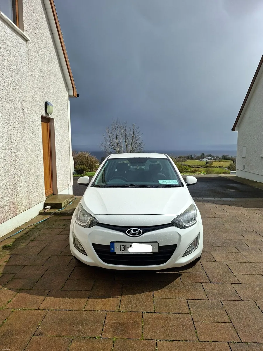 Hyundai i20 2013 - Image 2