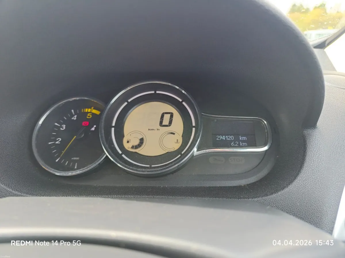 Renault Megane 2012 - Image 2