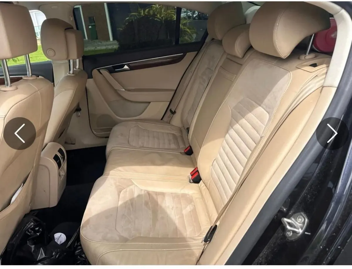 Volkswagen Passat 2011 - Image 2