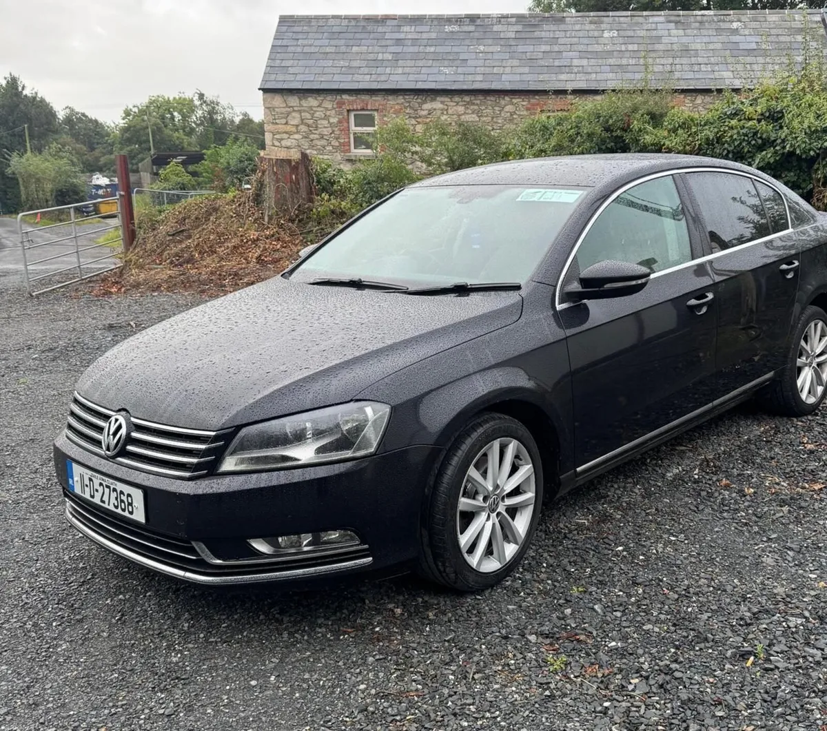 Volkswagen Passat 2011 - Image 3