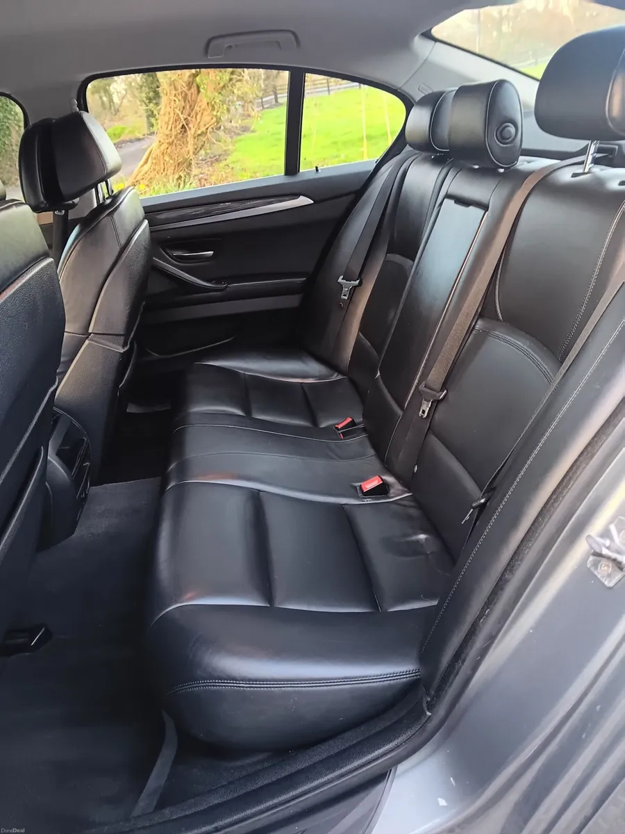 BMW 5-Series 2012 - Image 4