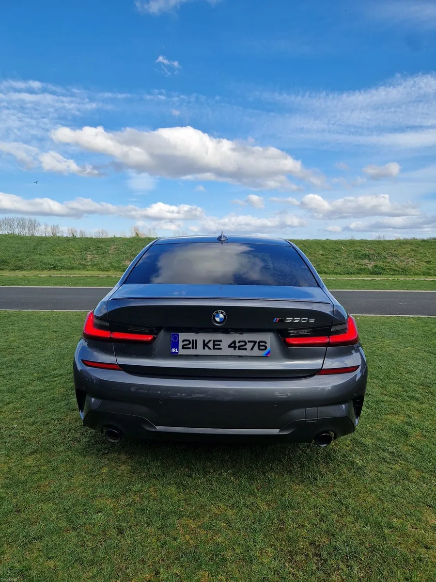 BMW 330e  Plughin hybrid - Image 3
