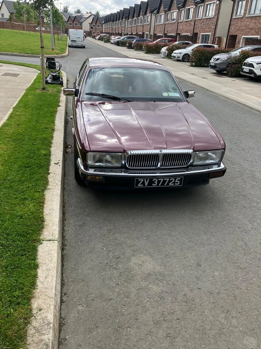 Daimler Other 1987 - Image 2