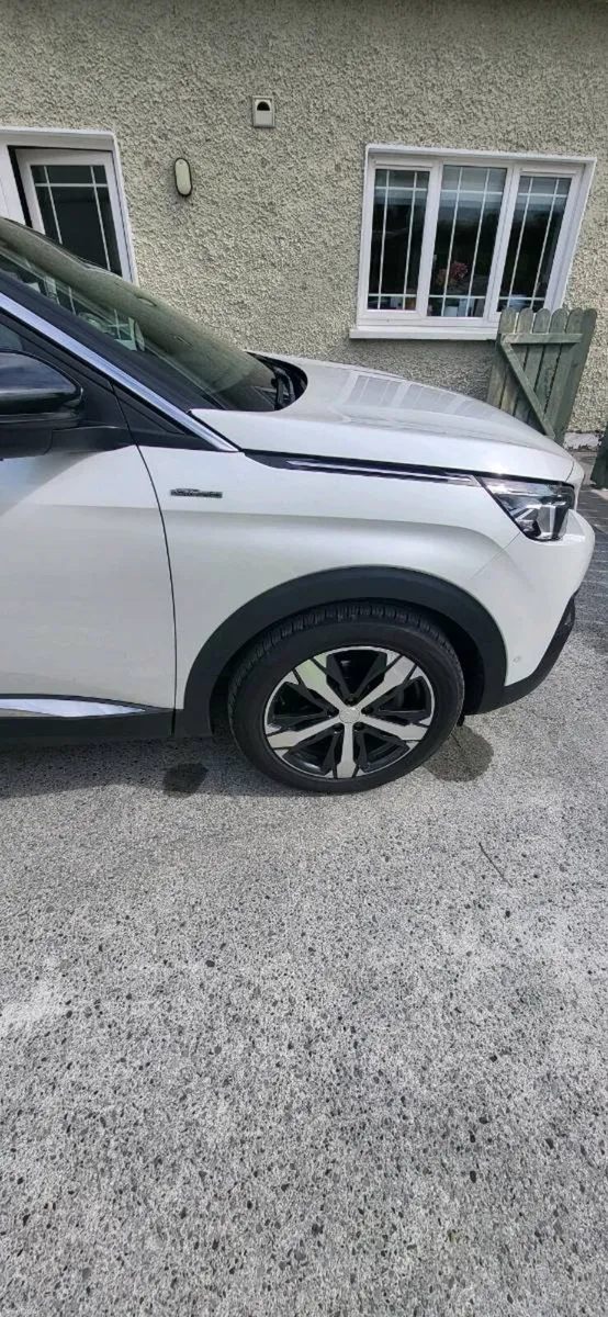 2020 Peugeot 5008 1.5 GT Line Automatic 7 seater - Image 4