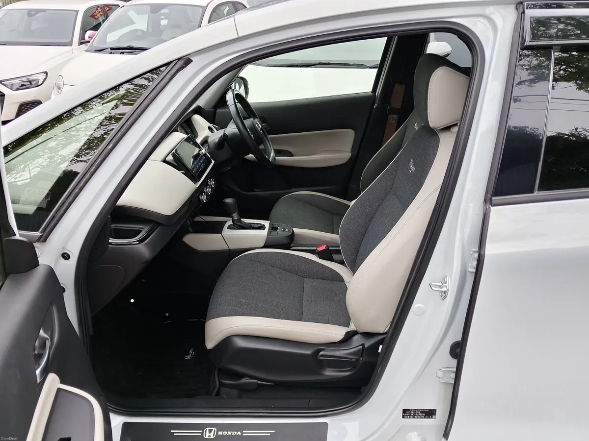 Honda Fit Hybrid Auto - Image 3