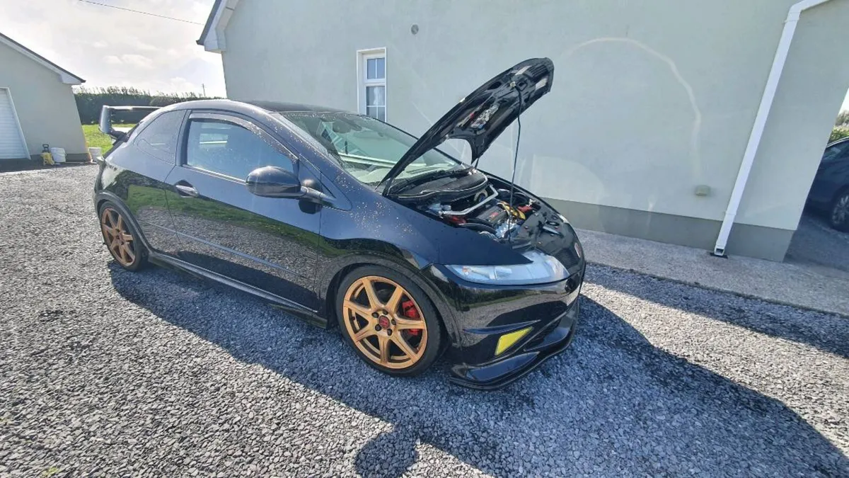 FN2 TYPE R GT - Image 1