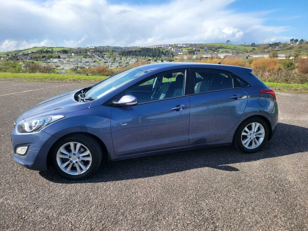 Hyundai i30 1.6crdi nct 02/27 - Image 2