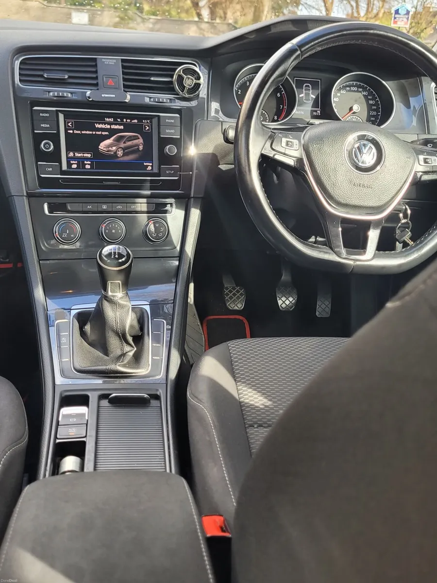 Volkswagen Golf 2019 - Image 2
