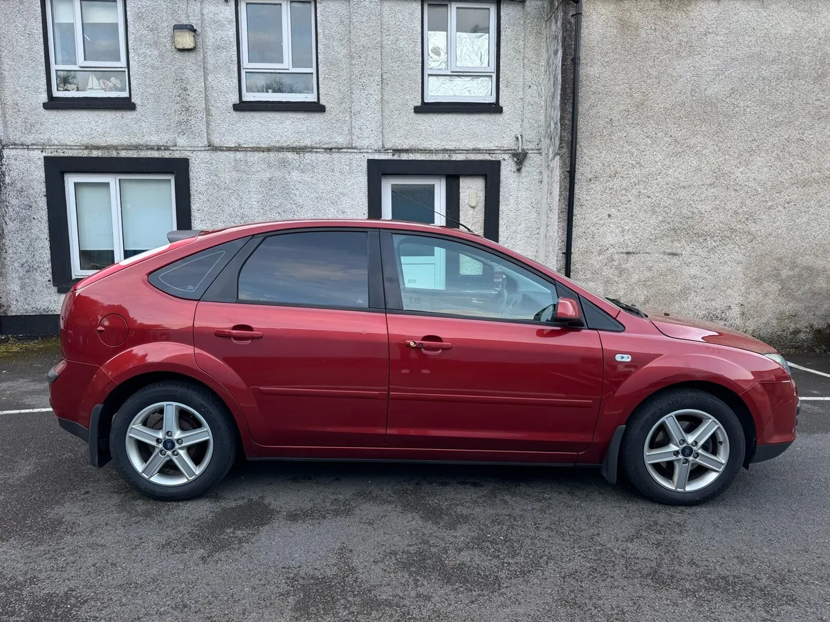 Ford Focus - Image 2