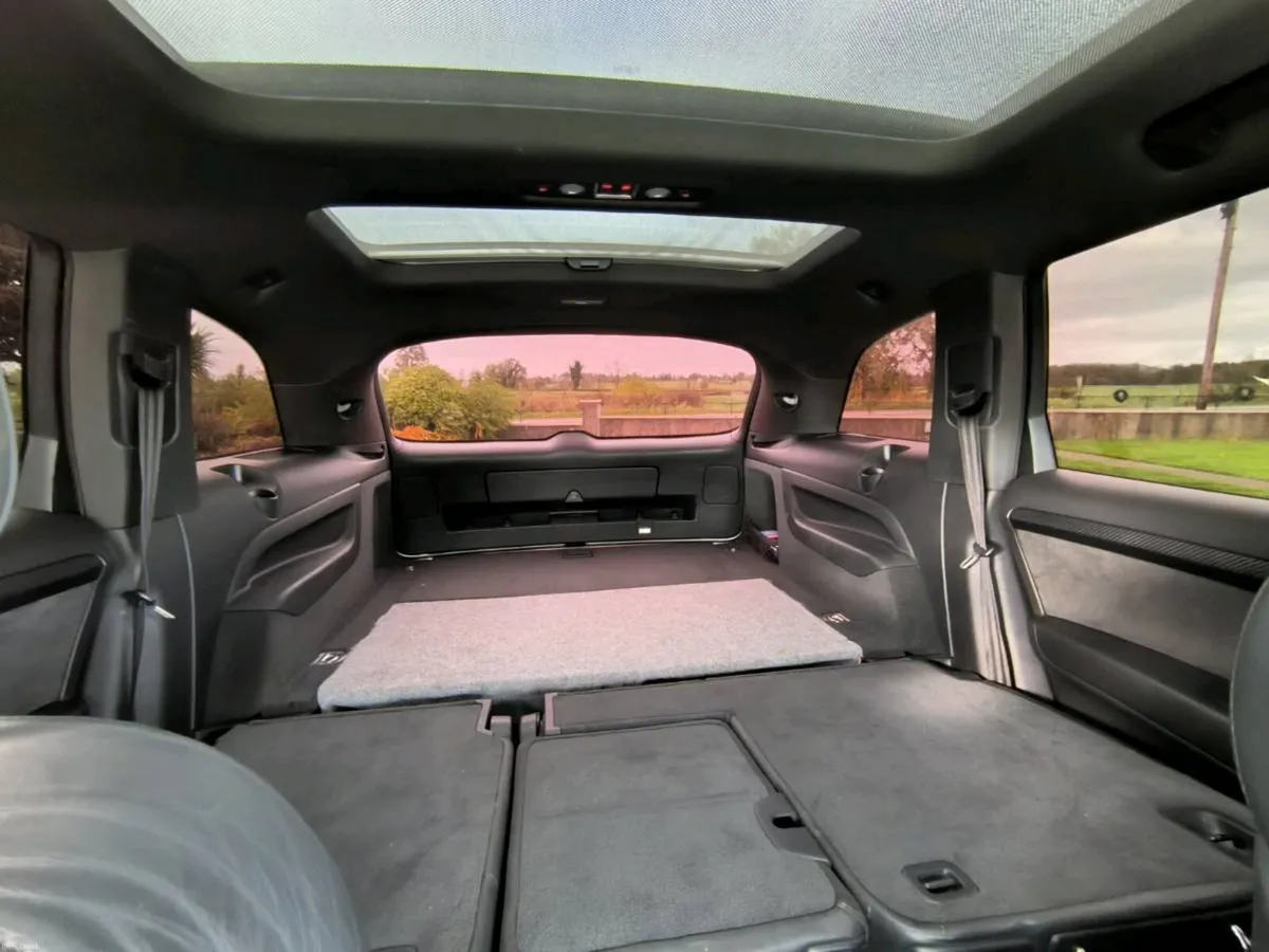 Audi Q7---5seats ---€333 - Image 3
