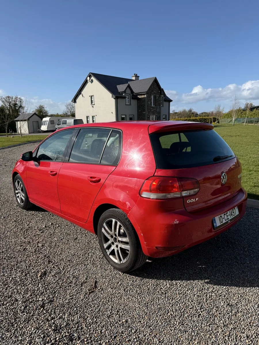 2010 Volkswagen Golf - Image 4