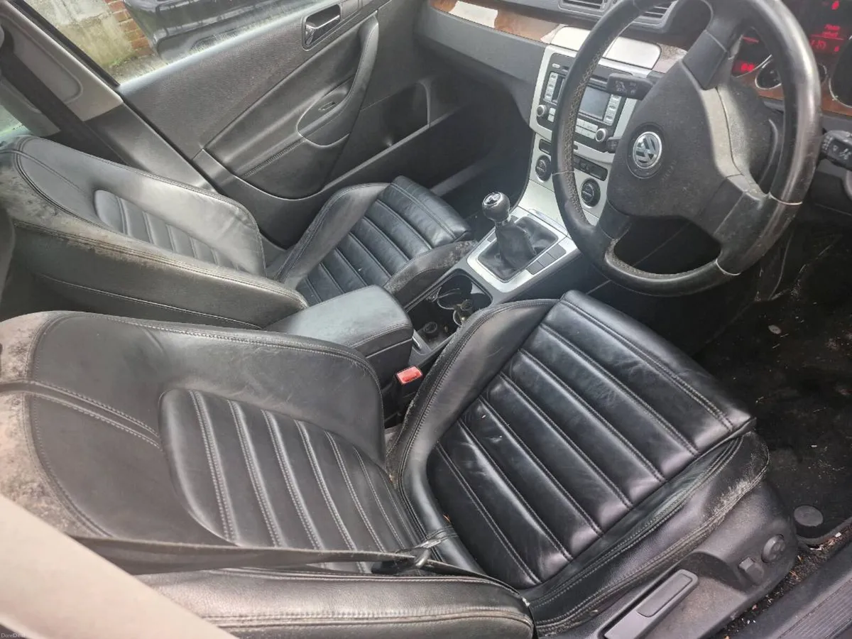 2008 volkswagen passat 1.9tdi no issue few marks - Image 3