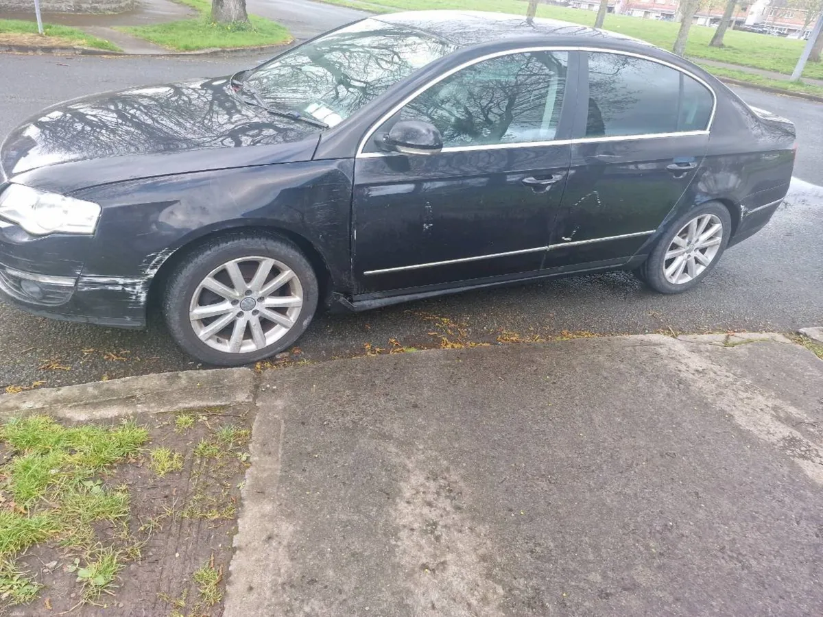 2008 volkswagen passat 1.9tdi no issue few marks - Image 4