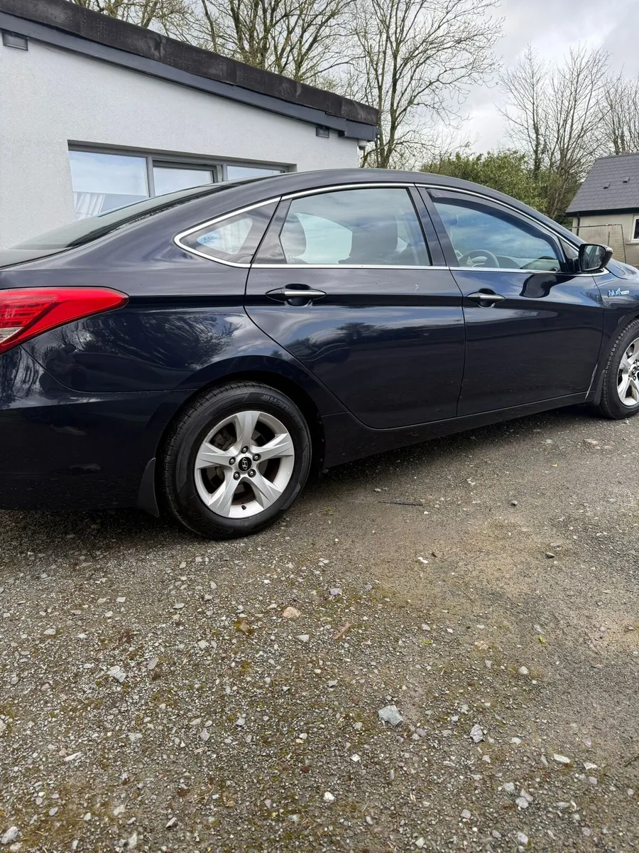 Hyundai i40 Executive Full Hyundai service history - Image 4