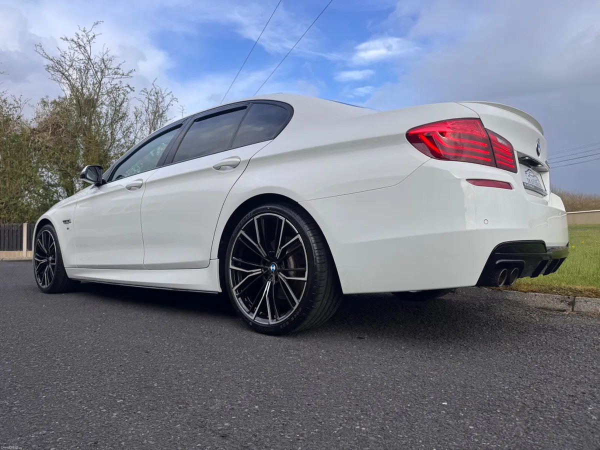 2016 BMW 5-Series M-Sport - Image 3