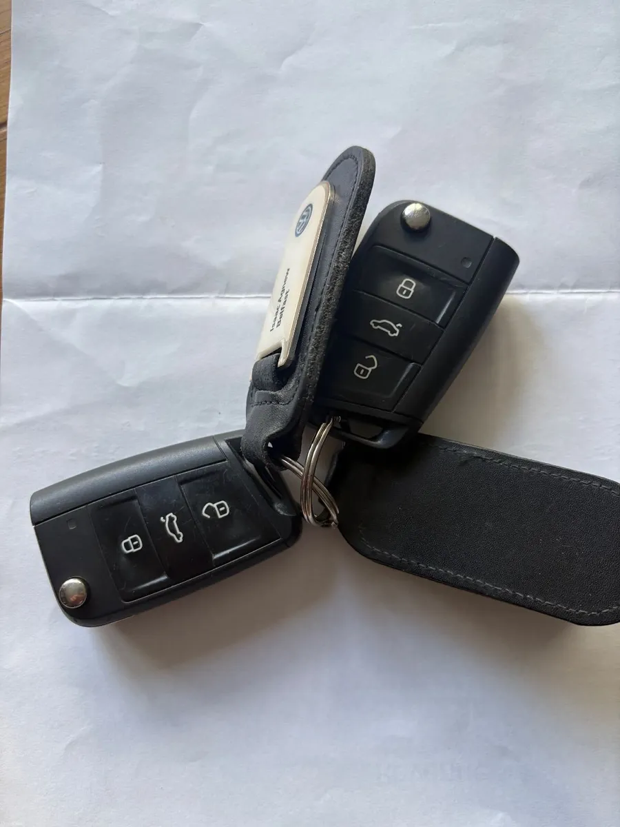 Volkswagen Golf SE Navigation TDI 1.6 5dr - Image 3