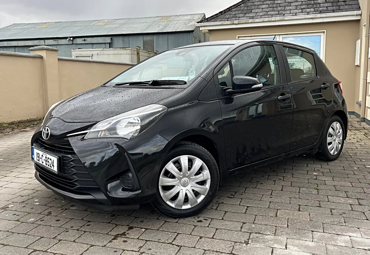 191 Toyota Yaris 1.0 Terra - Image 1