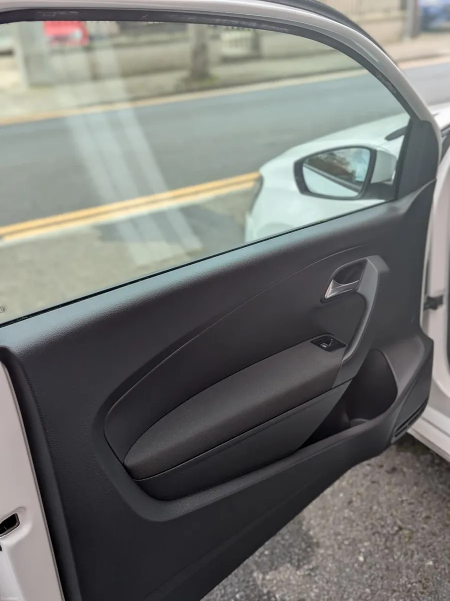 Volkswagen Polo 2017 - Image 4