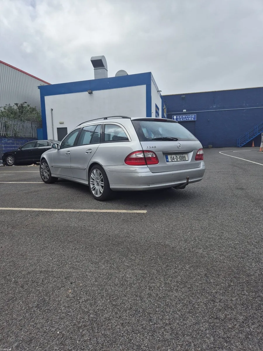 Mercedes E240 NCT 2027 automatic - Image 3