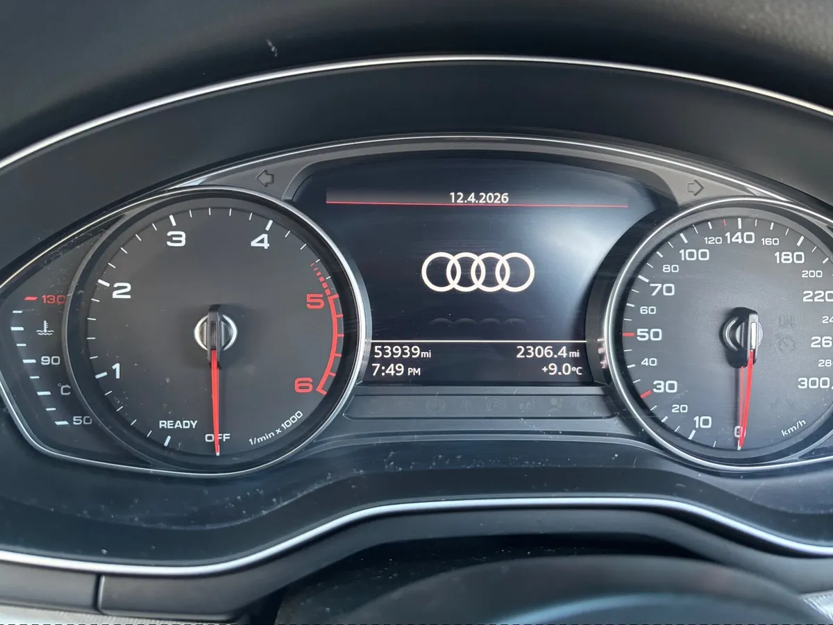 Audi A4 2023 - Image 2