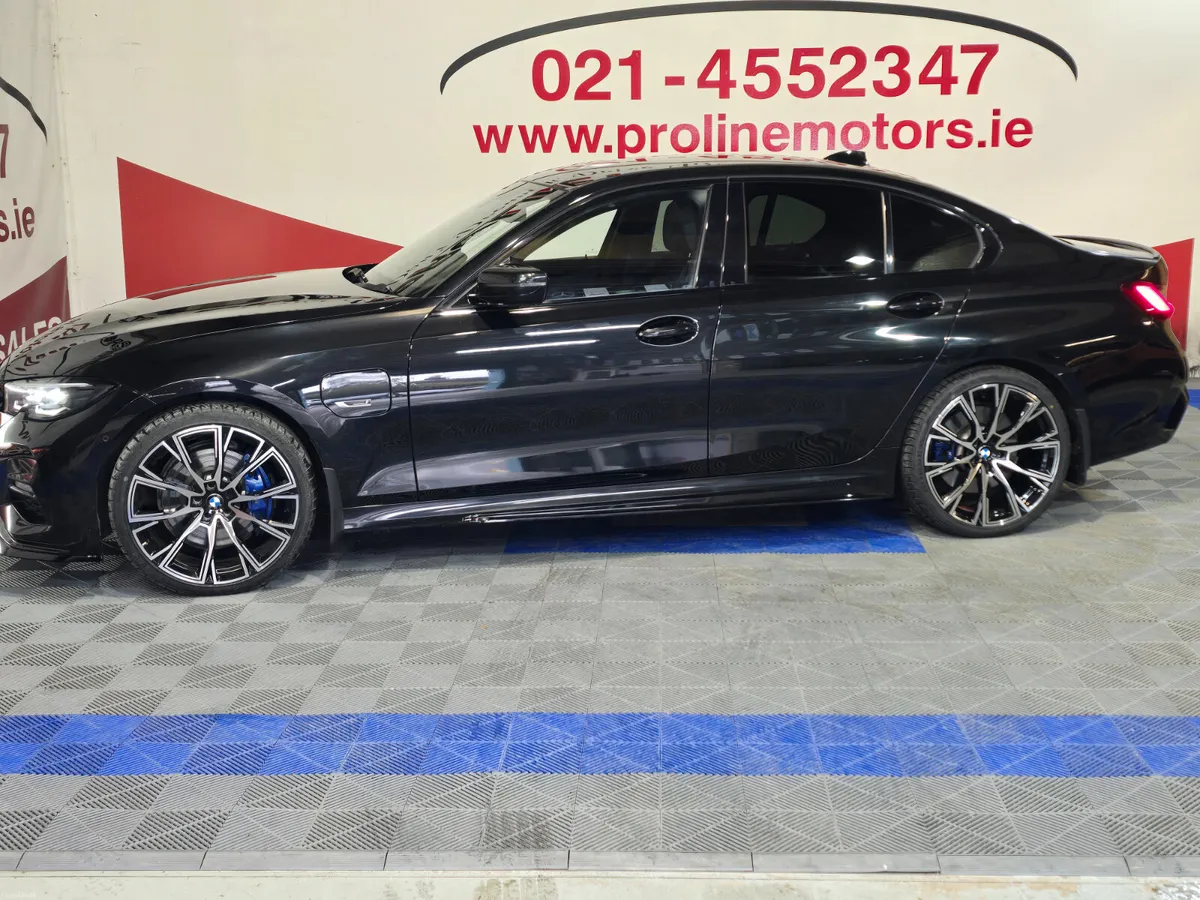 212 BMW 330E M-SPORT PRO PACK - Image 4