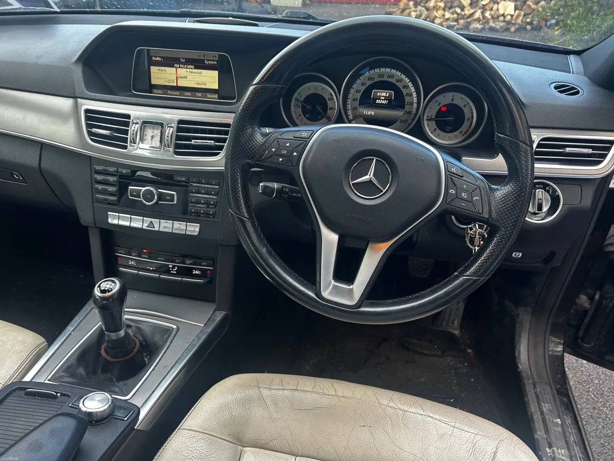 Mercedes-Benz E-Class 2014 - Image 2