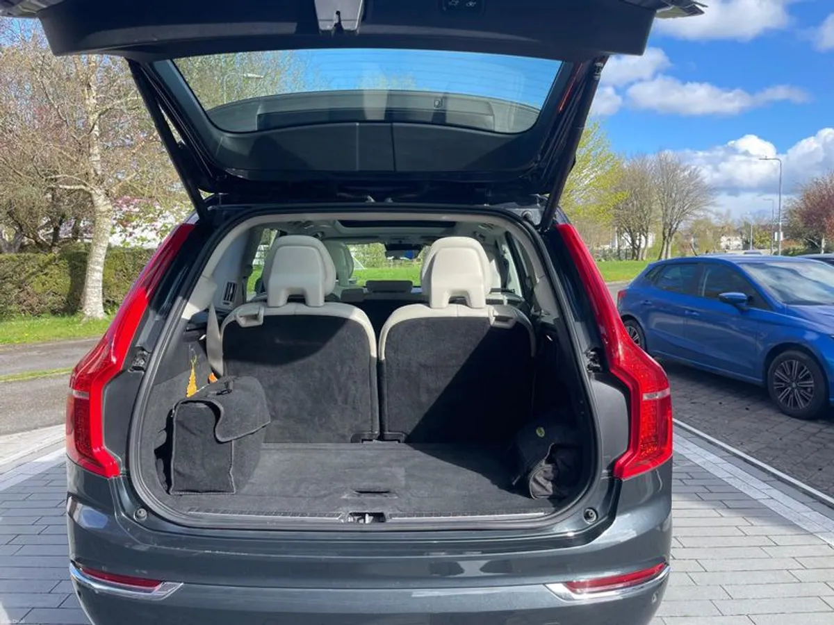 2017 Volvo XC90 - Image 2