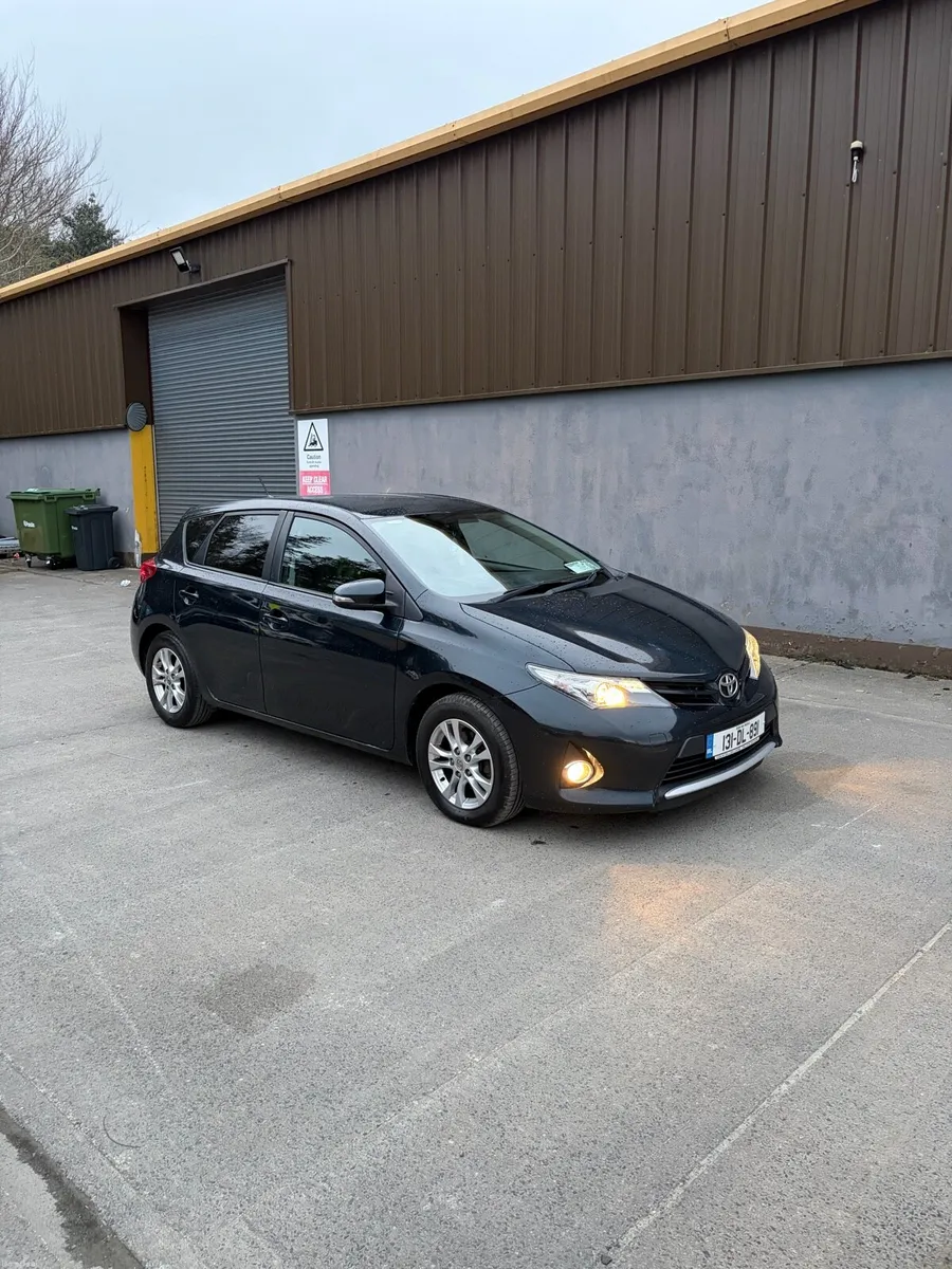 Toyota Auris - Image 1
