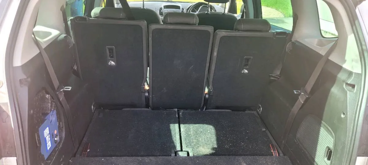 2015 Vauxhall Zafira (Low Milage) - Image 4