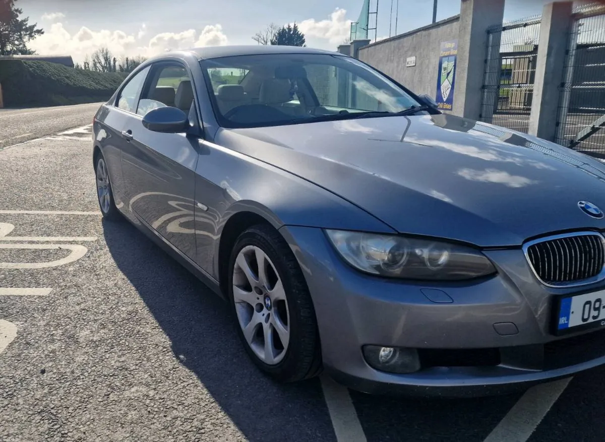 Bmw 320i Coupe - Image 2