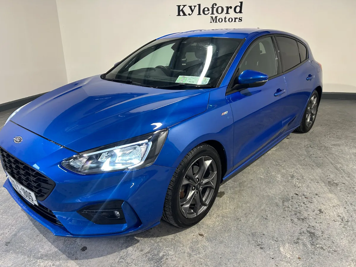 Ford Focus 2021 St Line - Image 2