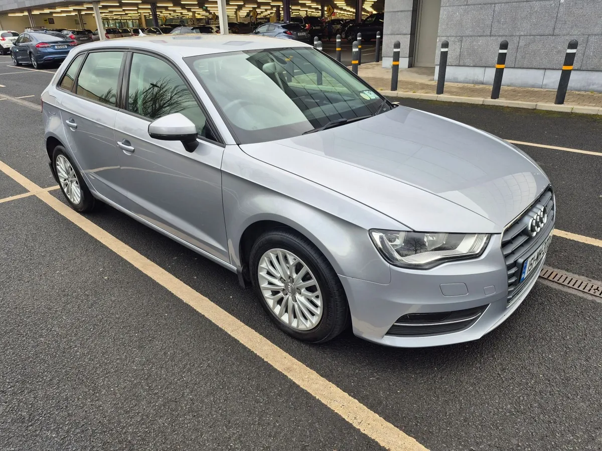 AUDI A3 1.6 TDI SPORTBACK SE TECHNI TECHNIK 110PS - Image 2