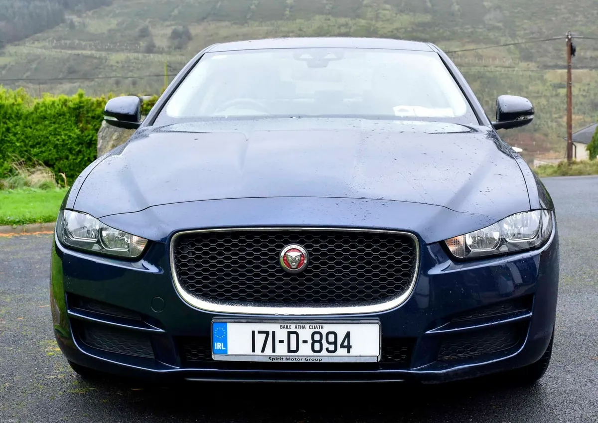 Jaguar XE 2017 - Image 4