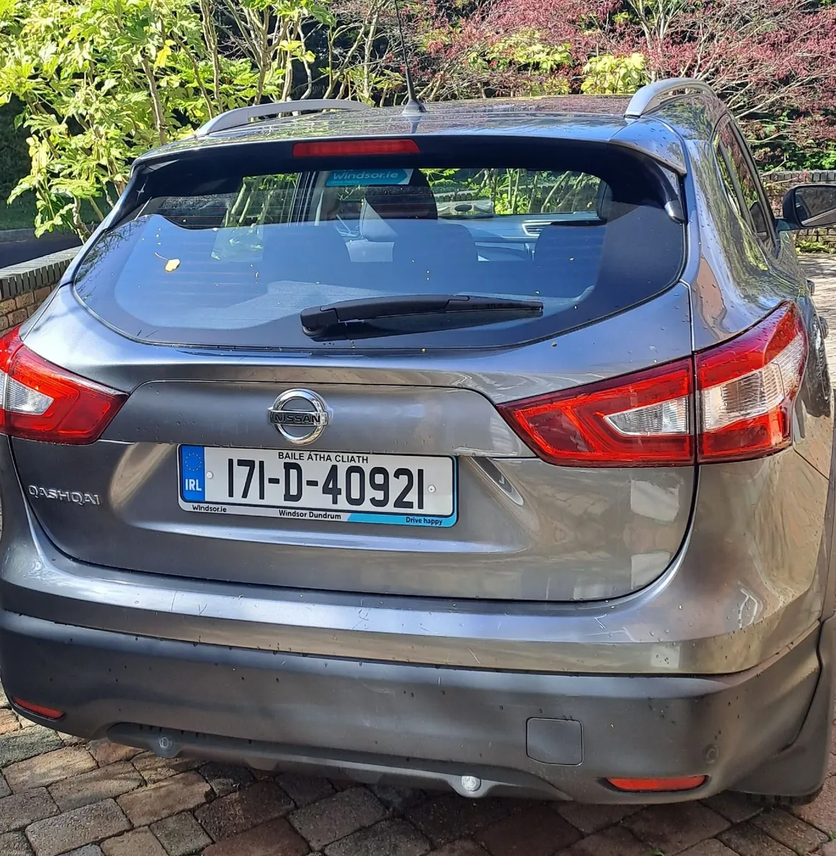 Nissan Qashqai 2017 (Pan Roof, NCT, Tax) - Image 3