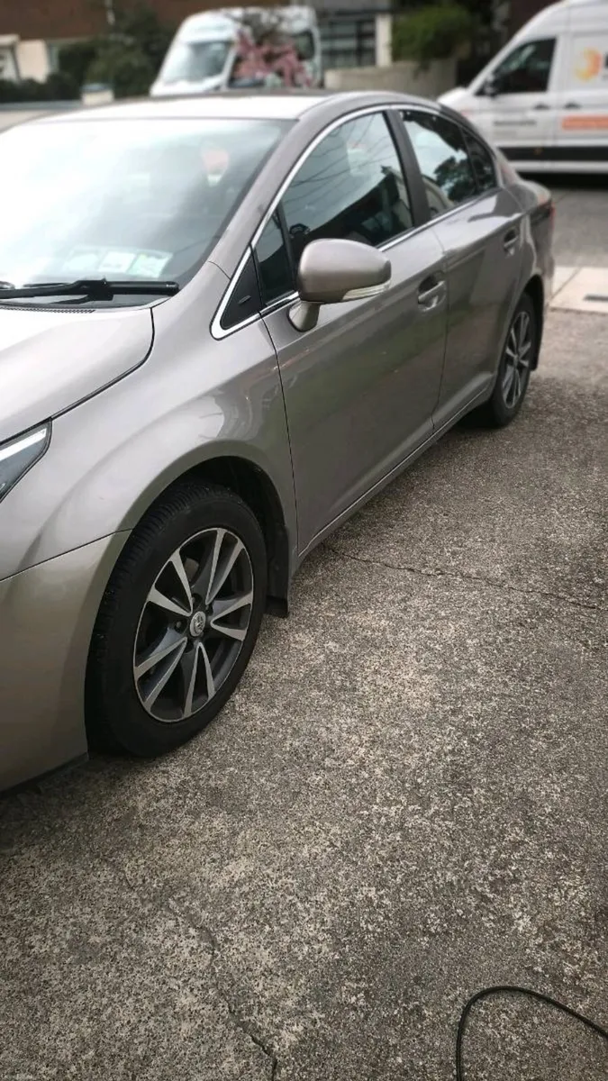 Toyota Avensis 2014 2.0 D - Image 3