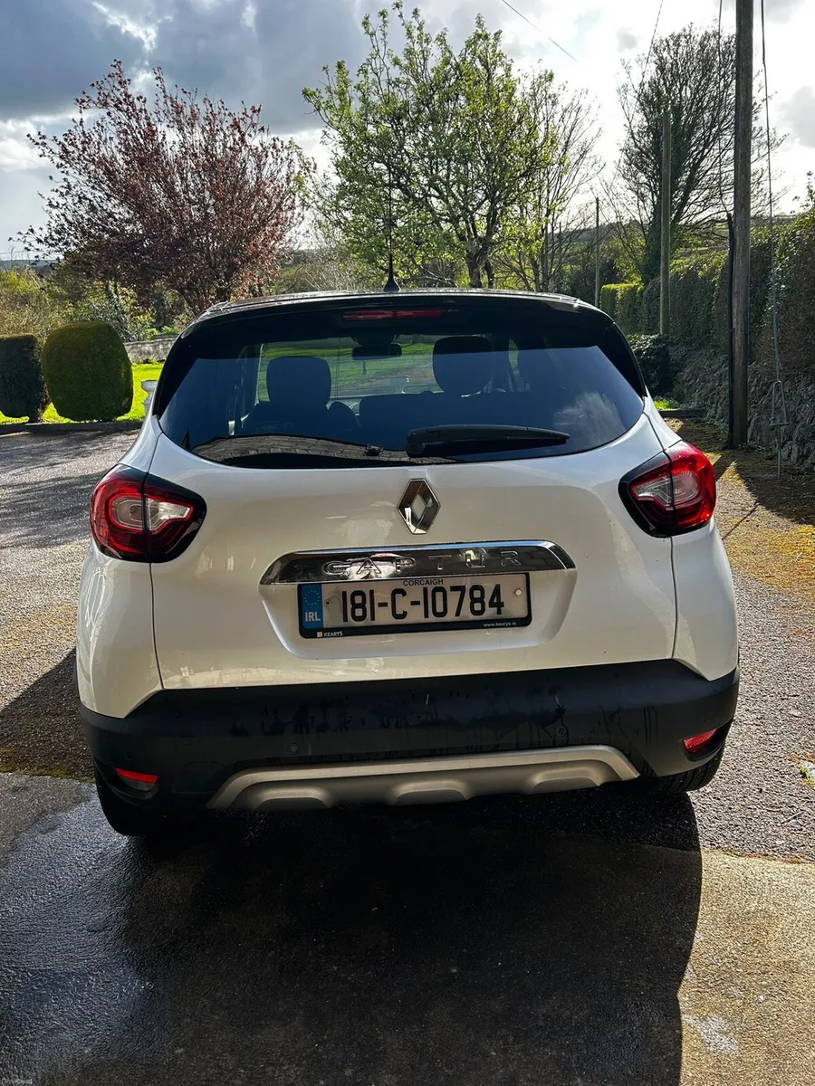 Renault Captur Genuine Super Low Mileage - Image 3