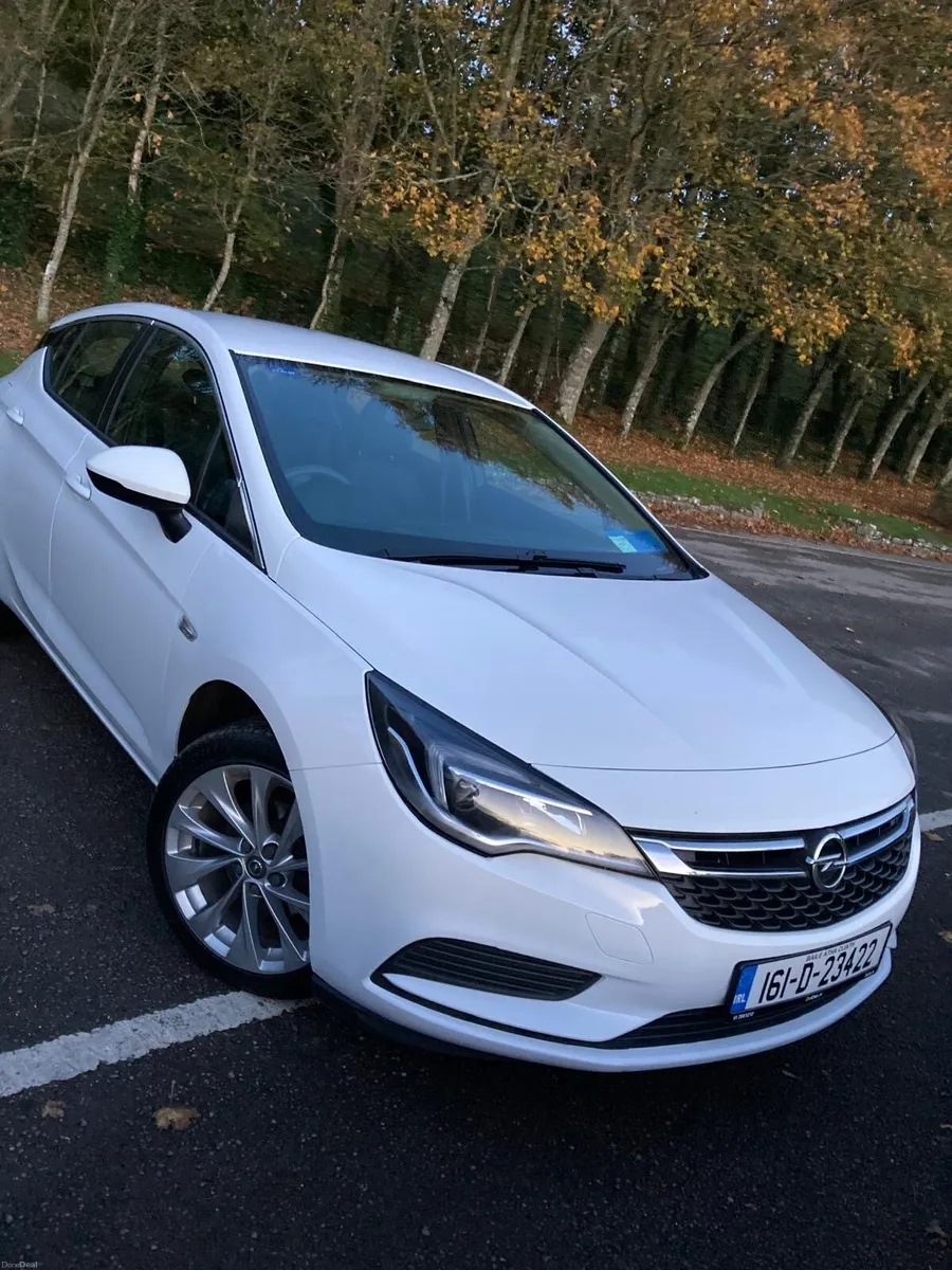 Opel Astra - Image 1