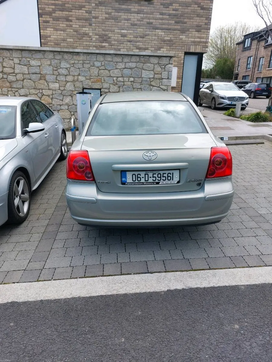 Toyota avensis 1.6 petrol - Image 4